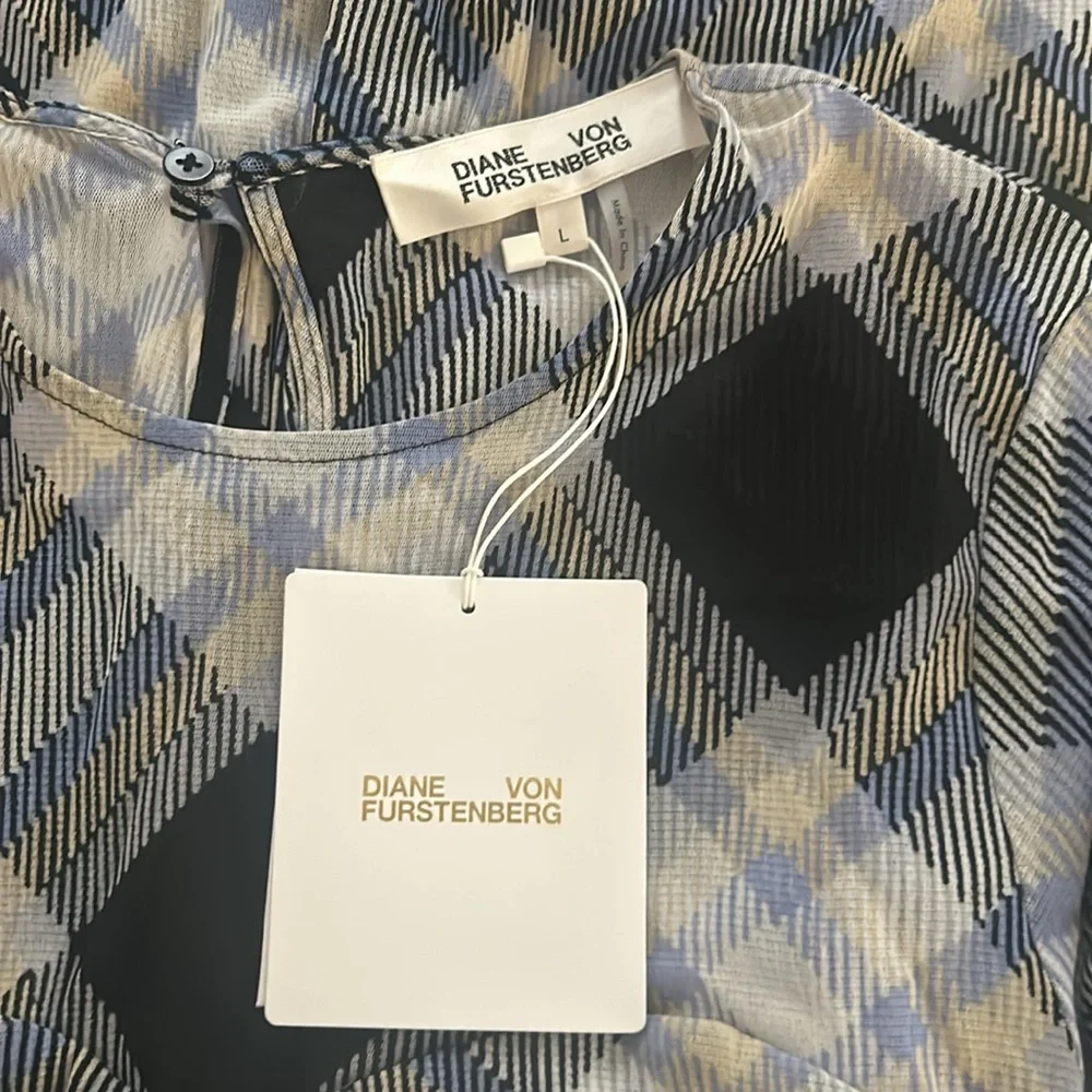 Diane von Furstenberg
Mesh Dress.  Color: Sutton Check Black.  Size:L - Picture 2 of 5